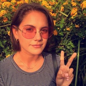 Meet your Posher, Alyssa
